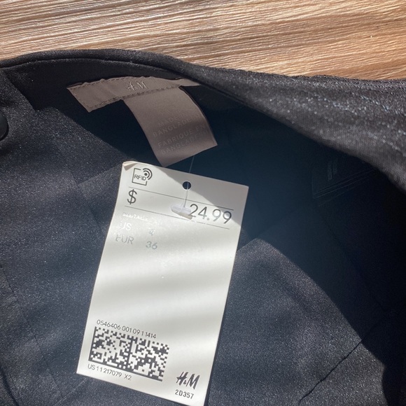 Skirt - Picture 3 of 4